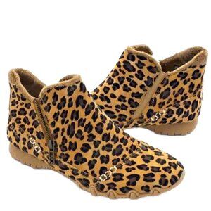 Skechers Leopard Suede Biker Ankle Boots Earthy Chic Natural Animal NIB